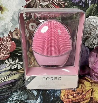FOREO LUNA™ 3 Facial Cleansing Brush for Normal Skin - Image 1 of 4