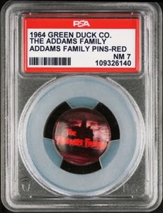 Green Duck Co. 1964 The Addams Family Rojo PSA 7 casi nuevo Pines POP 2 1 Superior - Imagen 1 de 2