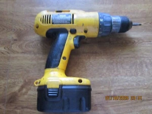 DEWALT "DW 991, TALADRO INALÁMBRICO. SIN PROBAR, REPUESTOS O REPARACIÓN. - Imagen 1 de 3