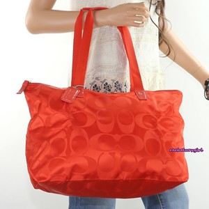 coach medium tote handbag
