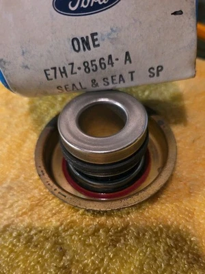US SELLER.  OEM 87-88 Ford Water Pump Seal 7.8L Part# E7HZ-8564-A - Image 1 of 4