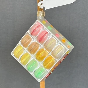Caja de macarrones Anthropologie postre adorno de vidrio soplado a mano nuevo con etiquetas - Imagen 1 de 8