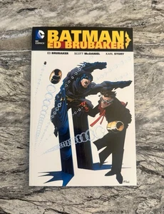 Batman by Ed Brubaker Vol. 1 by Ed Brubaker (2016, Trade Paperback) - Picture 1 of 5