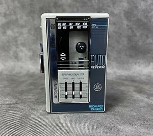 GE AM-FM CASSETTE TAPE STEREO AUTO REVERSE WALKMAN 3-5477A For Parts As-is.