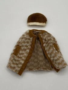 Barbie Sleek N Chic 2667 Jacket includes additional Hat - Picture 1 of 11
