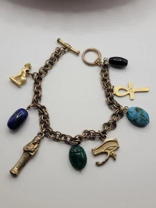 Pulsera con dije temática egipcia - Piedras de lapislázuli escarabajo turquesa tono latón - Imagen 1 de 5
