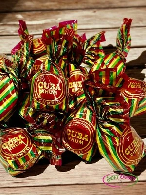 CIOCCOLATINI VENCHI CUBA RHUM CIOCCOLATO FONDENTE EXTRA RIPIENO DI CREMA AL RHUM