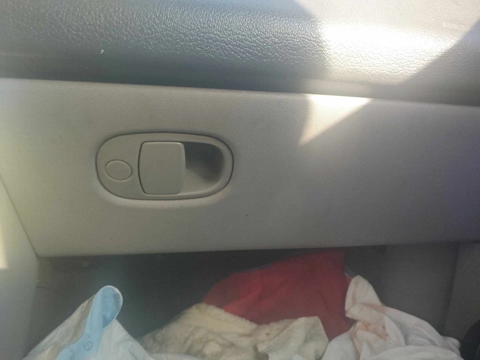 Guantera Saturn Vue 2003 gris Foto 1 de 1