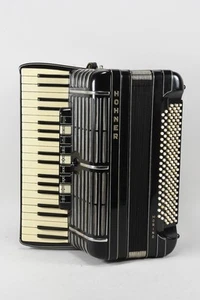 Q18A15- Akkordeon Hohner Morino mit Koffer - Bild 1 von 12