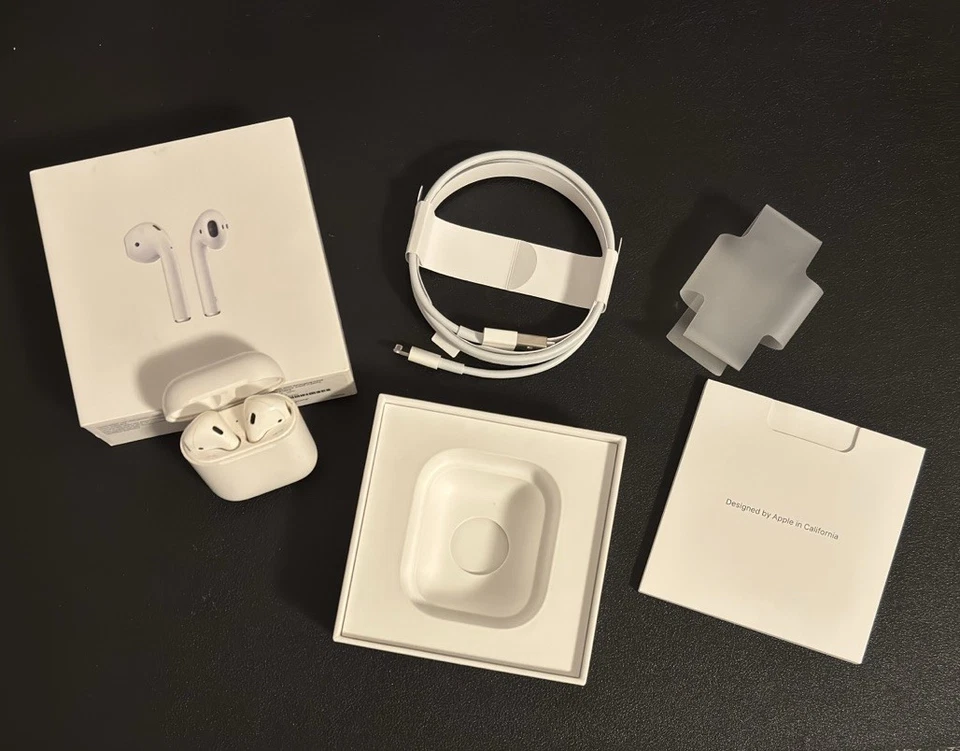 Apple AirPods  1. Generation mit Charging Case Box und Ladekabel  - Bild 1 von 1