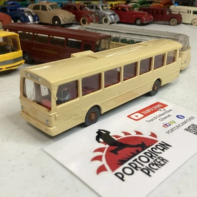 WIKING O305 PLASTIC HO 1:87 TAN CREAM MERCEDES BENZ COACH TOUR BUS GERMANY - Image 1 of 4