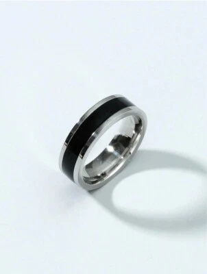 Banda de moda elegante minimalista simple esmalte negro profundo para hombre en oro blanco de 10 quilates Foto 1 de 4