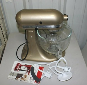 KitchenAid Deluxe Edition 5 qt. Tilt-Head Stand Mixer - Tested