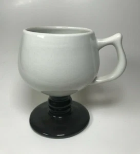 CARIBE Puerto Rico Standbecher mit Fuß weiß schokobraun - Bild 1 von 4