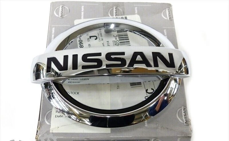 Nissan Versa Note 2013-2017 emblema parrilla delantera cromada OEM NUEVO Foto 1 de 1