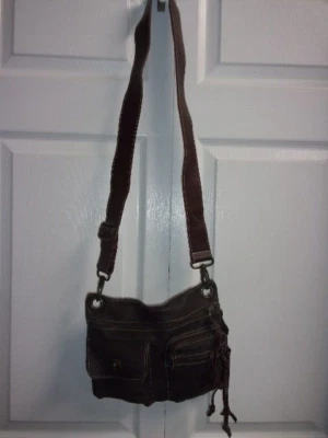 PEBBLED BROWN ROOTS CANADA LEATHER TRAVEL CROSSBODY BAG PURSE - Image 1 of 4