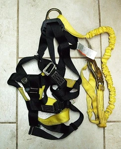Arnés de seguridad de cuerpo completo Falltech 200759R4 y 7259 cordón amortiguador con estuche - Imagen 1 de 4