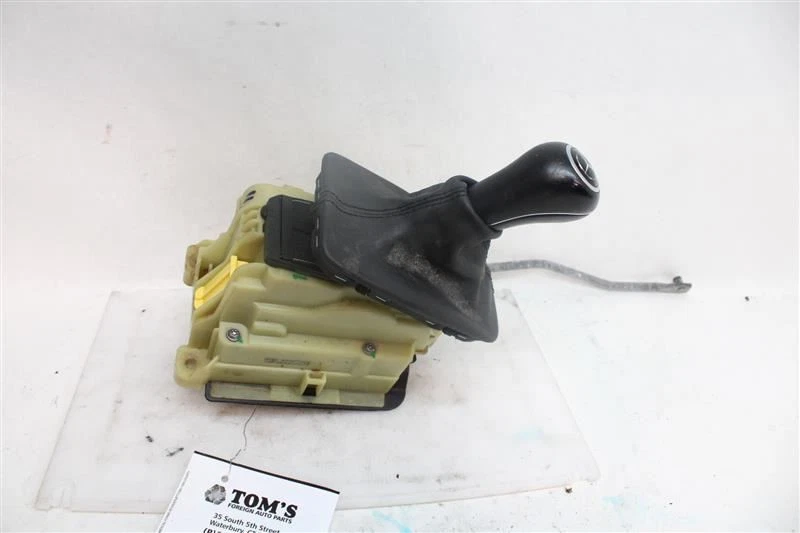 2014 Mercedes-Benz C300 C350 AUTOMATIC FLOOR SHIFTER AUTO GEAR SHIFT 1155557 - Image 1 of 4