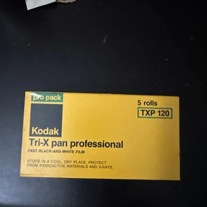 KODAK Tri-X pan Professional TXP 320 B&W 120 FILM 09/1987 - Picture 1 of 8