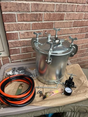 TCP Global #PT8312, olla de presión de pintura de 2,5 galones con juego de manguera de pistola pulverizadora, boquilla Foto 1 de 4