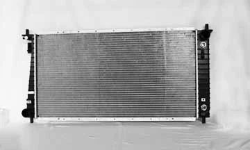 NOVO RADIADOR 2000-2005 BUICK CENTURY, REGAL  - Imagem 1 de 1