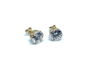9ct Solid Gold Solitaire Round 'Brilliant White' CZ Earrings - Small to Large - Picture 1 of 5
