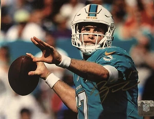 Ryan Tannehill GOLD Autograph 8x10 Photo Auto W/ COA DOLPHINS!!!TITANS!!! - Picture 1 of 3