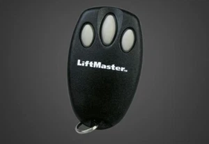 LIFTMASTER 94335E - Télécommande de portail / garage 3 canaux 433MHz NOIRE - Foto 1 di 1