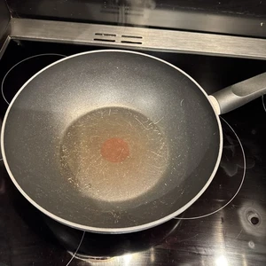 Tefal 28cm Deep Frying Wok Pan - Picture 1 of 4