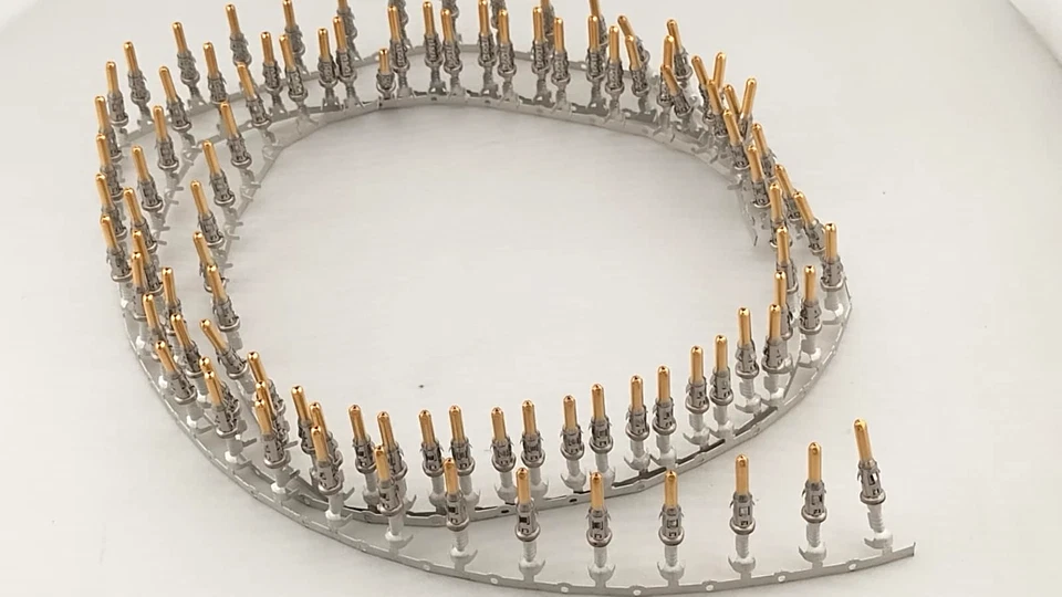 96 PIEZAS CORTE GRIFO ITT CAÑÓN APK-PB25H10-002 Pin Contacto Tamaño 2,5 mm Crimpado Dorado Foto 1 de 4