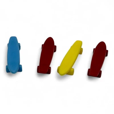 Juego de 4 mini adornos vintage para pasteles de skateboard Foto 1 de 4