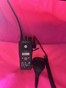 Motorola PR400 Radio With Microphone - Zdjęcie 1 z 3