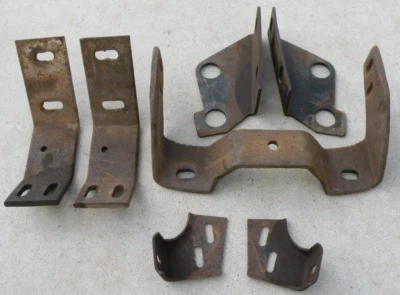 Suportes de montagem para-choque dianteiro Chrysler Imperial 1968 68 OEM - Imagem 1 de 4