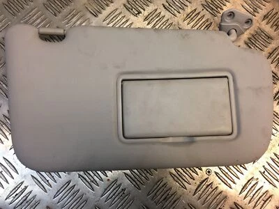 Parasol lado derecho Nissan Leaf Mk1 ZE0 eléctrico Foto 1 de 2