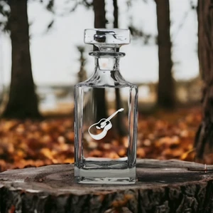 Acoustic Guitar Decanter 26 Oz Bourbon Whiskey Premium Glass Personalize NEW - Picture 1 of 9