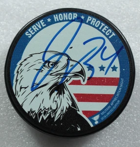 St. Louis Blues Jake Allen Firmado Autografiado Militar Night Fund Puck 2018 - Imagen 1 de 3