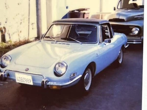 CCG 2 Photographs From 1980-90's Polaroid Artistic Of A 1973 Fiat 850 - Picture 1 of 7