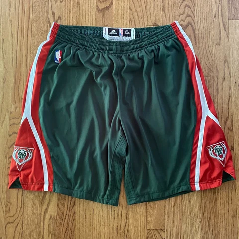 2014-2015 Milwaukee Bucks Team Issued Game Worn Pro Cut Game Shorts adidas 3XL Cover