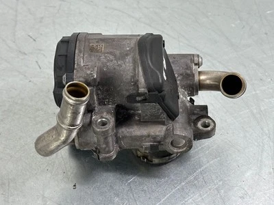 Volkswagen Passat B8 2016 Diesel EGR Valve Exhaust Gas Recirculation 140KW 20... Foto 1 de 4