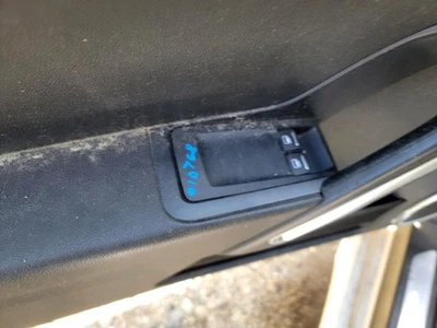 Interruptor de puerta delantera del conductor ventana del conductor hatchback se adapta a 12-19 BEETLE 1582913 Foto 1 de 4