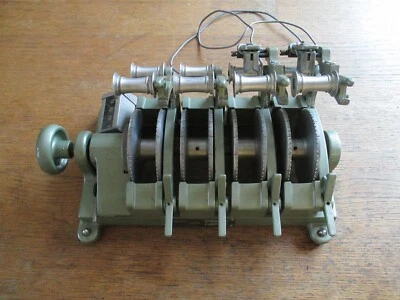 MAGNASYNC MOVIOLA MODELO SYD 4 VELOCIDADES MANUAL 35 MM EDITOR DE PELÍCULA DE COLECCIÓN Foto 1 de 4