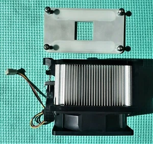 AMD 96 x 48mm Backplate AM4 460104100-600-G CPU Heatsink & Foxconn Fan 3-Pin - Picture 1 of 5