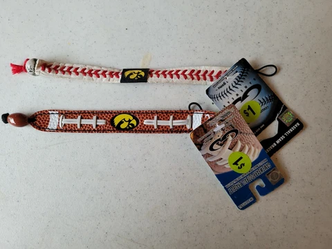 GAMEWEAR IOWA HAWKEYES BRACELETS Cover