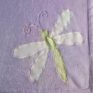 TIDDLIWINKS Babydecke lila Libelle Glühwürmchen Schmetterling HTF Lovey Lavendel - Bild 1 von 8