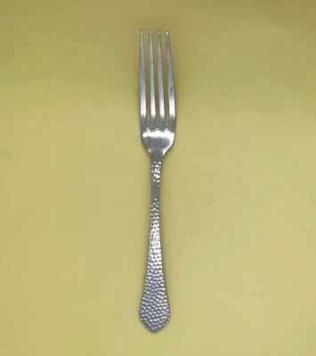 BON CHEF REFLECTIONS S1207 GLOSSY HAMMERED 18/10 STAINLESS FLATWARE DINNER FORK - Image 1 of 4