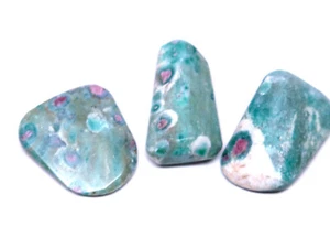 3 Genuine Ruby Fuschite Cabs - Picture 1 of 4