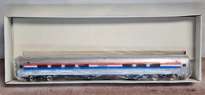 Amtrak 85' Food Service Passenger Car Amfleet Phase 3 Walthers 932-6013 HO RTR - Image 1 of 4