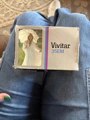 Vivitar 35EM Black Auto Exposure Built-In Light Meter 35mm Compact Film Camera - Image 1 of 4