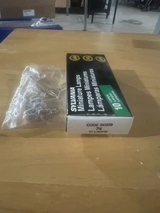 Sylvania 1 Box 74 Bulbs NOS - Picture 1 of 2