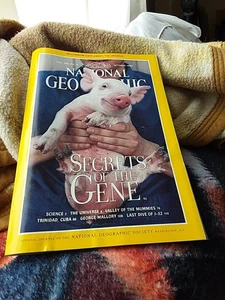 NATIONAL GEOGRAPHIC October 1999 SECRETS OF THE GENE Valley of the Mummies CUBA - Picture 1 of 10
